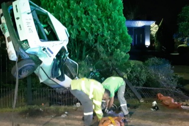 Circulaban en un auto robado, se despistaron y murió una niña de 4 años