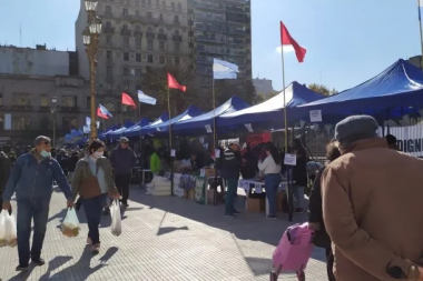 Organizaciones sociales y campesinas organizaron un "verdurazo" en el Congreso