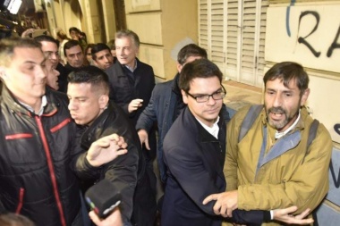 Increparon a Macri en Córdoba cuando entraba a cenar con Schiaretti