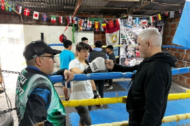 Asencio visitó una escuela de box de La Matanza y volvió a cargar contra Espinoza