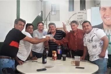 Cientos de vecinos se sumaron a una Navidad Solidaria en Los Hornos