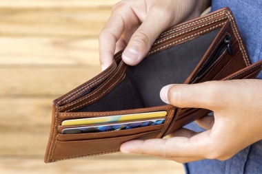 Los salarios aumentaron 41,5% el último año, pero siguen perdiendo contra la inflación