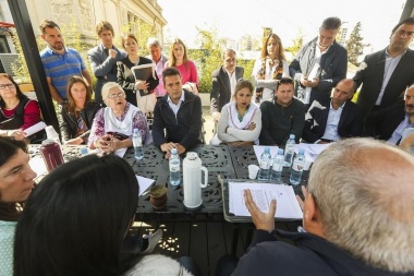 Massa se reunió con docentes para hablar sobre la crisis en las escuelas