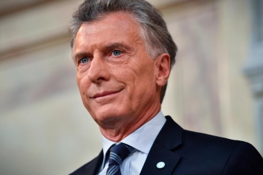 Macri firmó una carta junto a 500 personalidades para pedir por la "defensa de la democracia"
