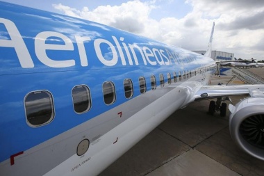 Partió un vuelo para traer dosis de la vacuna Sinopharm