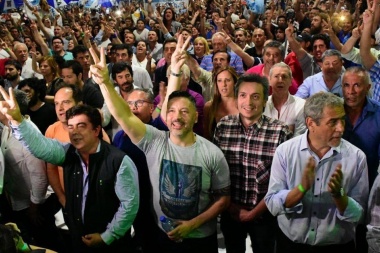 El PJ Bonaerense festejó el Día de la Lealtad con un multitudinario acto en Merlo