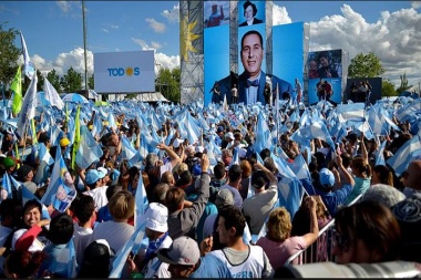 Con varios actos, el peronismo conmemora el Día de la Lealtad