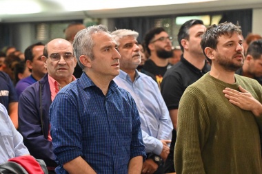 Larroque pidió ser "prudentes" hasta conocer medidas aunque manifestó que lo que ve es "preocupante"