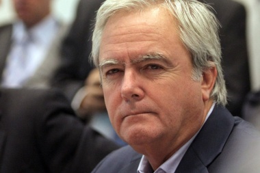 Para Pinedo, "hay que renegociar" la deuda con el FMI y generar plan de "estabilización" económica