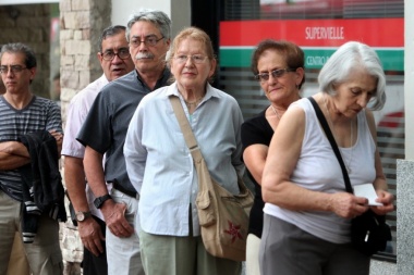 Proponen otorgar un "Bono Compensatorio" de $8.000 para los jubilados bonaerenses