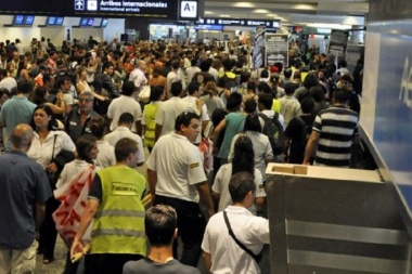 Caos en el aire: Los pilotos paran por 48 horas a partir del jueves
