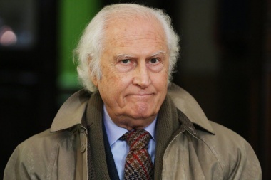 Pino Solanas denunció a Caputo por "omisión maliciosa"