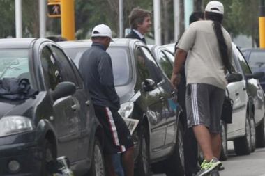Cambiemos busca prohibir los trapitos y limpiavidrios en la provincia