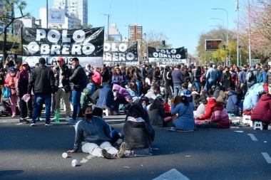 Tolosa Paz solicitó la intervención de la Defensoría de los Niños: "Con los chicos en el acampe no"
