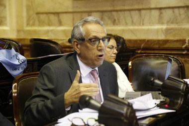 Suárez Lastra salió a cuestionar a Lousteau