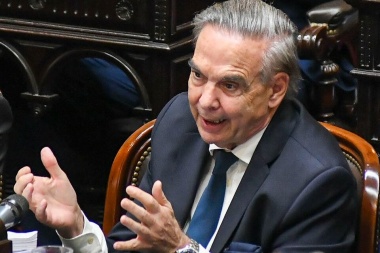 Pichetto sobre las jubilaciones: "El Gobierno no puede dar lo que quiere con bonos para compensar"