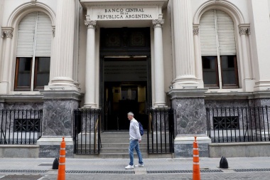 El Banco Central fija un 2% mensual de aumento para el dólar y deja sin cambios la tasa de interés
