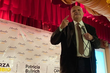 López Murphy le pidió a Macri que sea "leal" con JxC tras su acercamiento a Milei