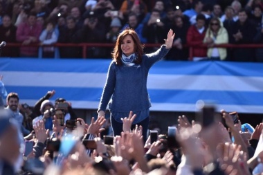 Cristina Kirchner presenta su libro y hay rumores de lanzamiento