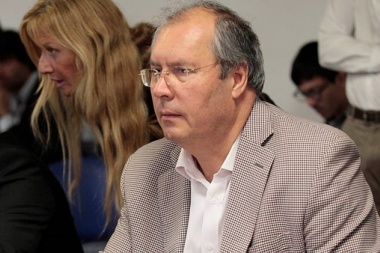 El diputado Olivares sigue "en estado crítico, con riesgo de vida"