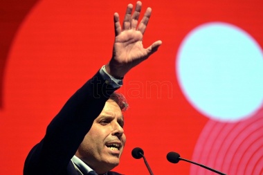 La Convención Nacional Radical eligió a Gastón Manes como presidente y ratificó su pertenencia a JxC