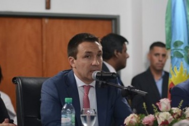 Watson criticó con dureza a Cambiemos al inaugurar las sesiones en Varela