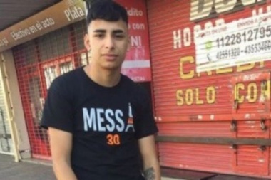 Se entregó la policía acusada de encubrir el asesinato de Lucas