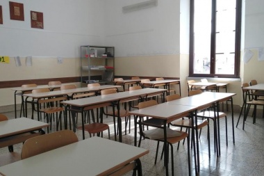 "Las clases no se suspenden, pero es una decisión que se revisa día a día", dice Trotta