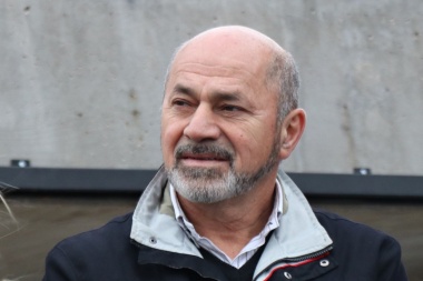 Secco le apuntó a Caputo: "Una vez más defiende sus negocios y perjudica al pueblo"