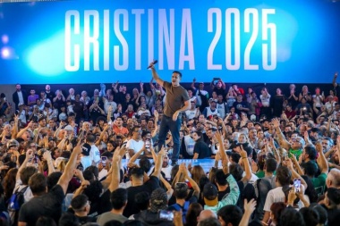 El intendente de Lanús, Julián Álvarez, ratificó que "Cristina va a ser candidata a diputada por la tercera sección"