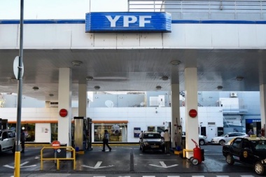 YPF comenzó julio con un nuevo aumento en los combustibles