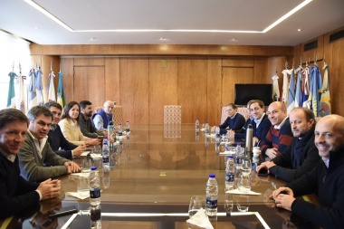 Garro participó de un encuentro de Intendentes con Stanley