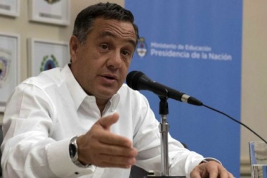 Finocchiaro: "Nadie debe condicionar al Presidente"