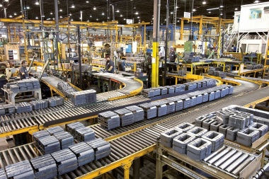 Habilitan más actividades industriales y las loterías en la provincia
