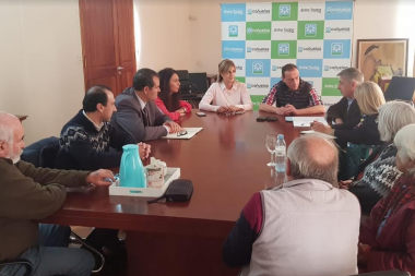 Merquel se reunió con cooperativistas y agricultores familiares