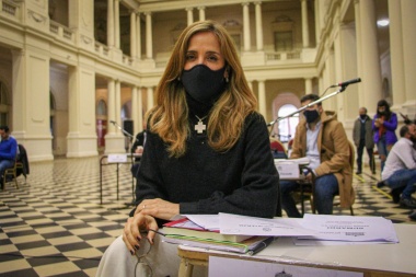 Tolosa Paz valoró un proyecto de acompañamiento a familiares de personal de la salud pública fallecidos por COVID-19