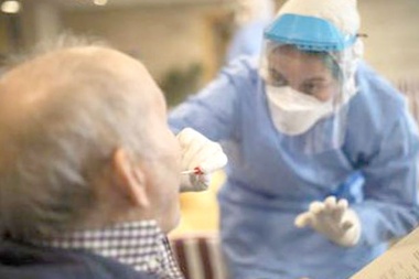 Reglamentan la emergencia sanitaria en geriátricos bonaerenses