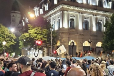 La Plata: Falleció un jubilado durante una manifestación en rechazo al DNU del gobierno de Milei