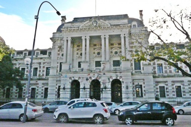 Cronograma de pagos a los trabajadores estatales bonaerenses: se publicaron las fechas por área