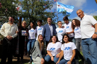 Garro participó en el homenaje a los caídos en Malvinas