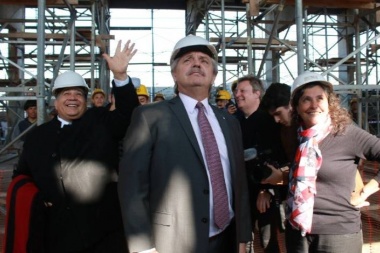 Alberto recorre el Parque Industrial La Cantábrica y las obras del Procrear II