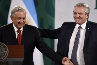 Alberto Fernández participa en el actos por los 200 años de la independencia de México