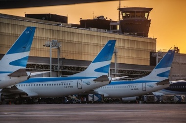 Aerolíneas Argentinas reprogramó 101 vuelos por el paro de los controladores aéreos