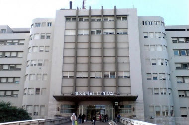 Alfredo Cornejo continúa estable pero internado en el Hospital Central