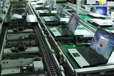 Destinan $1.800 millones para fortalecer la producción nacional de computadoras