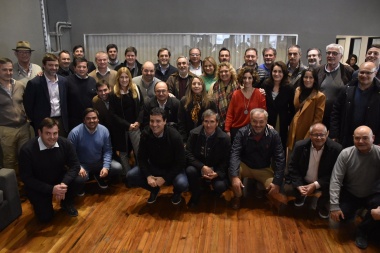 PASO 2023: la UCR se reúnen en Rauch y el PRO en La Plata