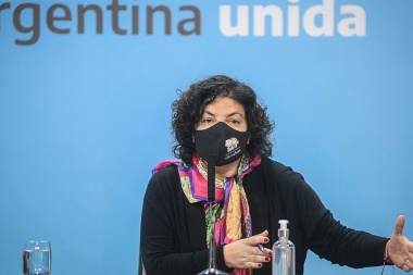 La ministra de salud desmintió el vencimiento de las dosis en las vacunas