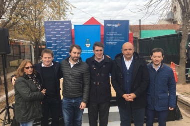 Inauguran obra de red de gas que beneficiará a más de 180 familias