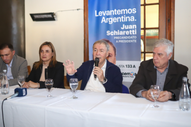 Schiaretti propone "transformar los planes sociales en puestos de trabajo genuino"