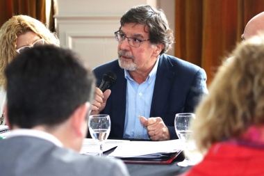 Sileoni anticipó que revisarán la paritaria docente